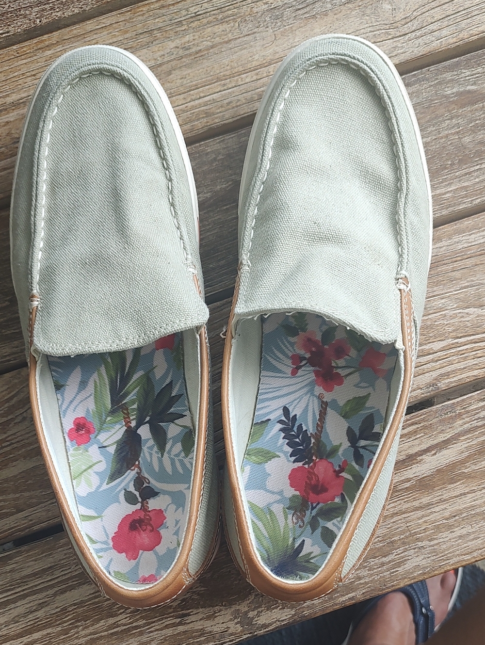 Tommy Bahama Costa Venetian Men's Sage Canvas Loafers Sz 8.5